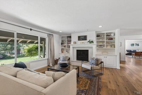 1541 Chablis Road Healdsburg CA 95448