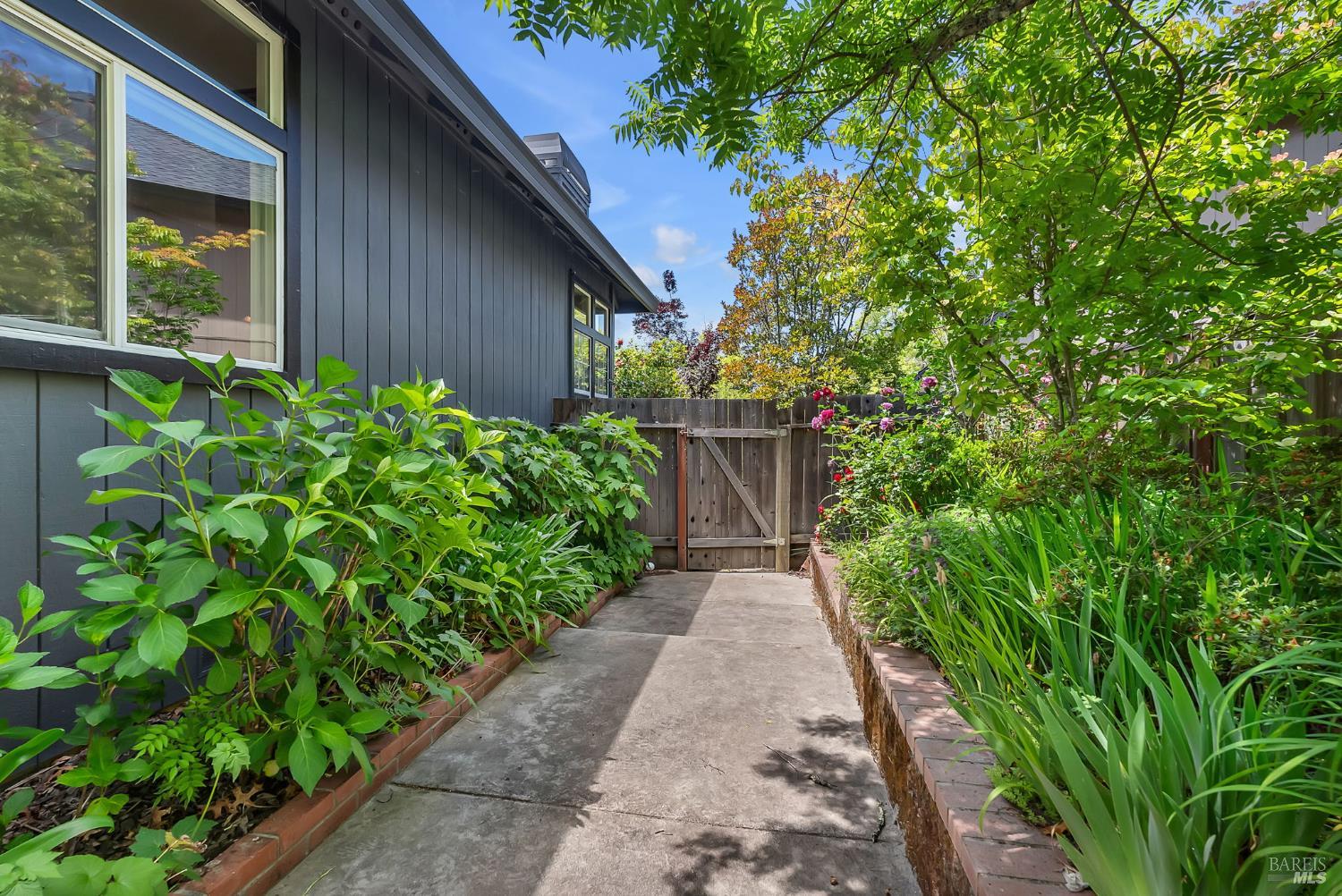 3991 Haven Court Sebastopol CA 95472