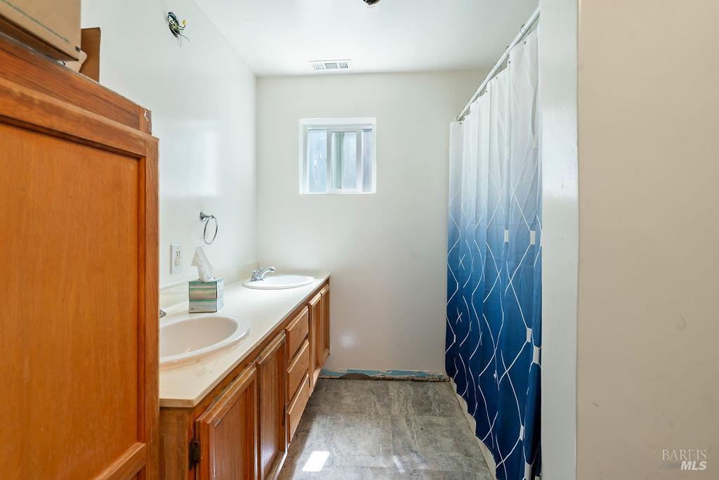 841 Benicia Road Vallejo CA 94591