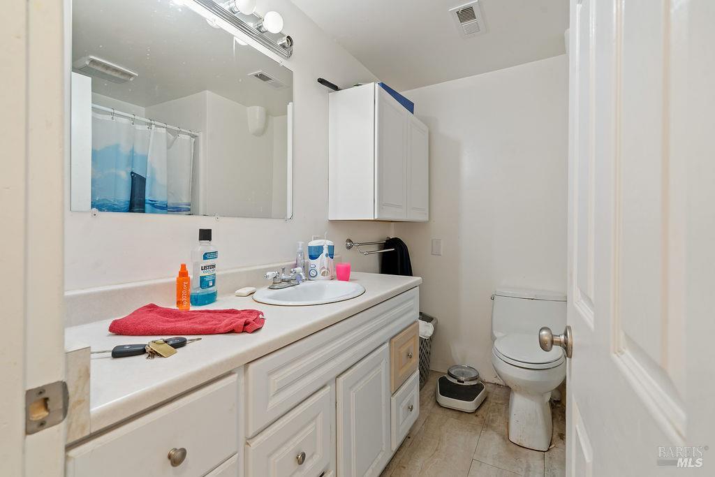 841 Benicia Road Vallejo CA 94591
