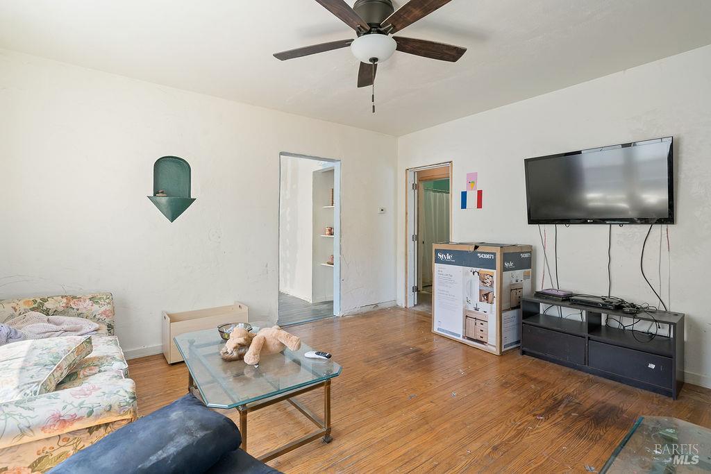 841 Benicia Road Vallejo CA 94591