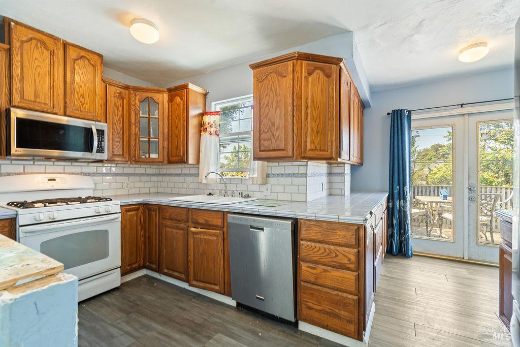 841 Benicia Road Vallejo CA 94591