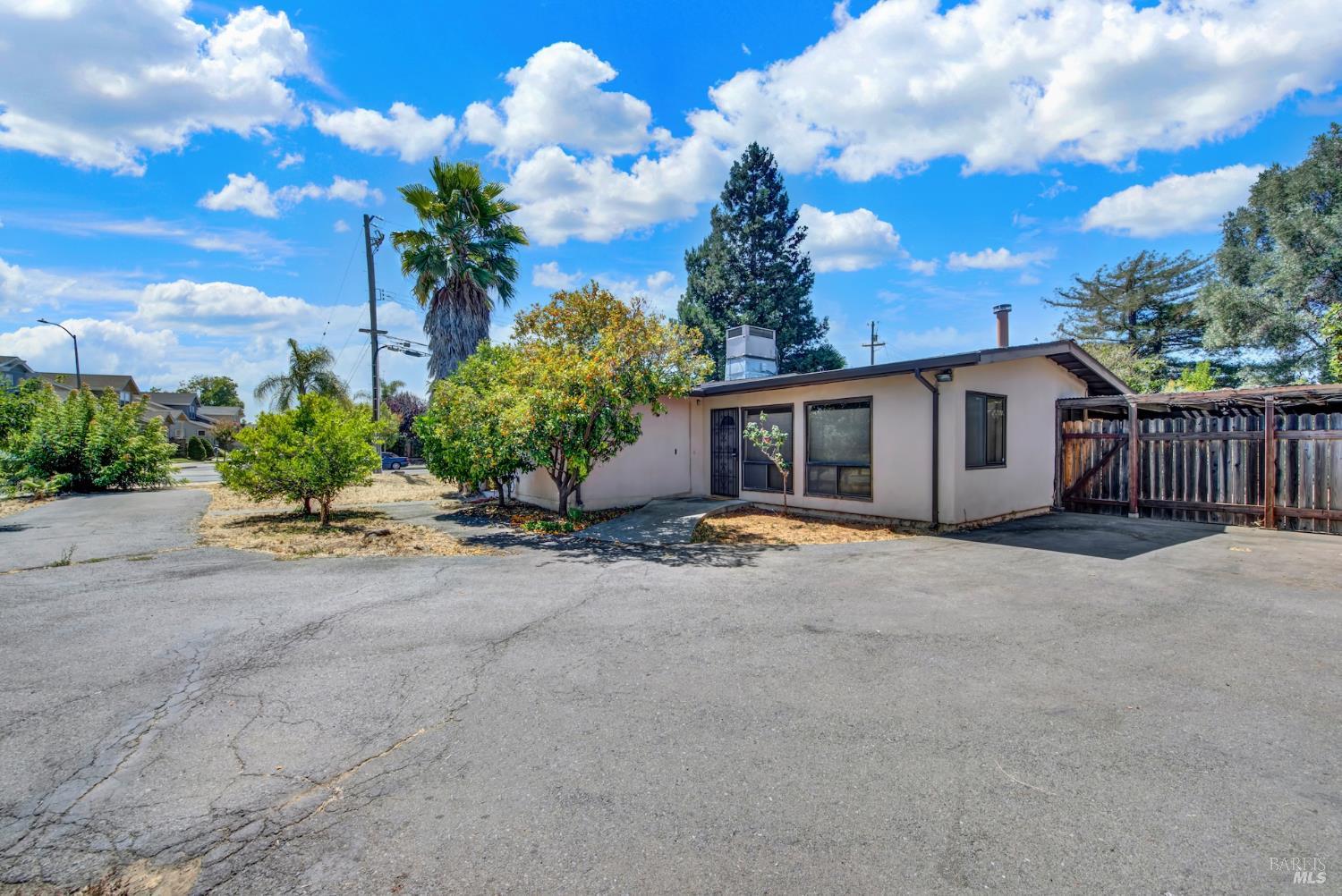 1290 Sweetbriar Drive Napa CA 94558