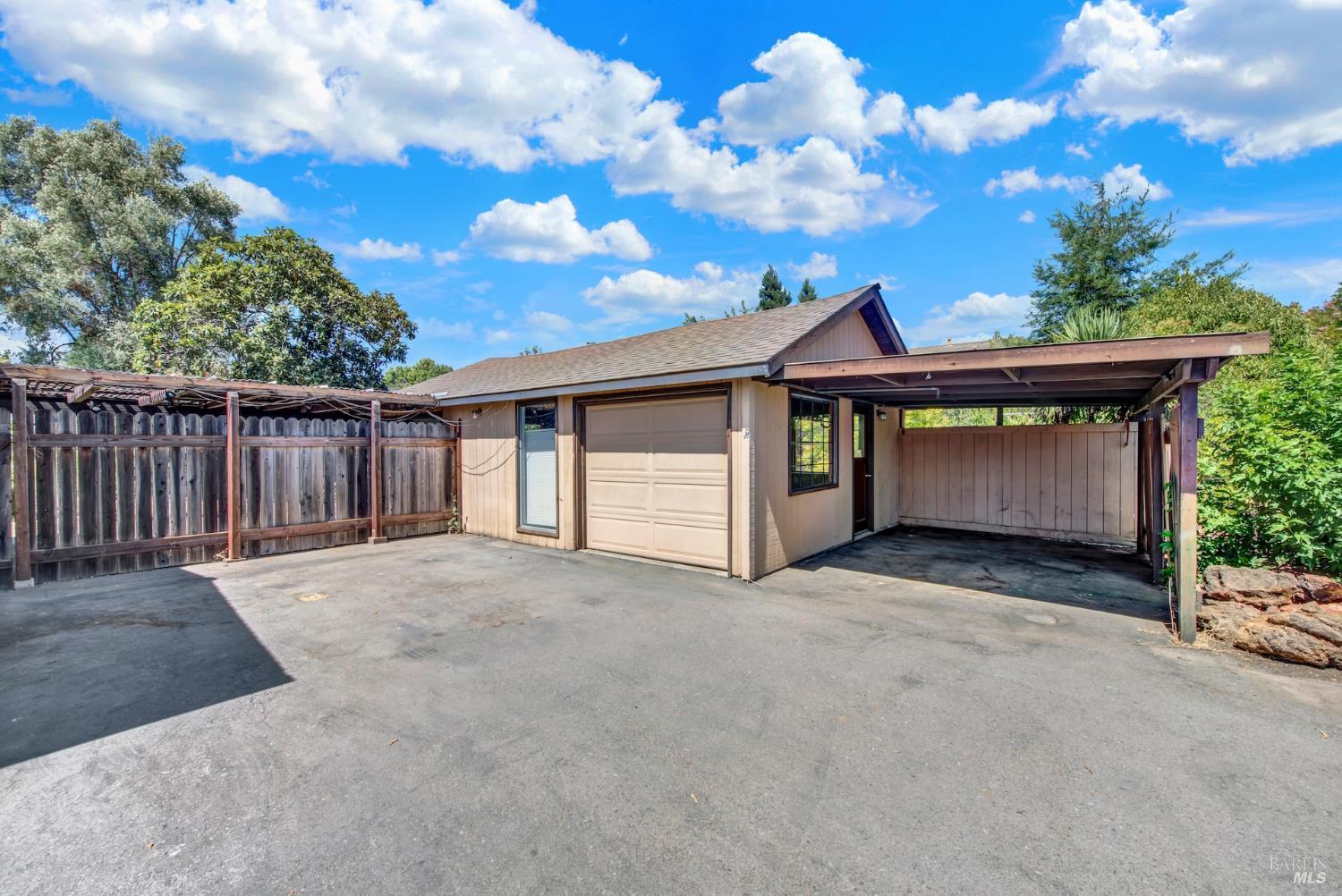 1290 Sweetbriar Drive Napa CA 94558