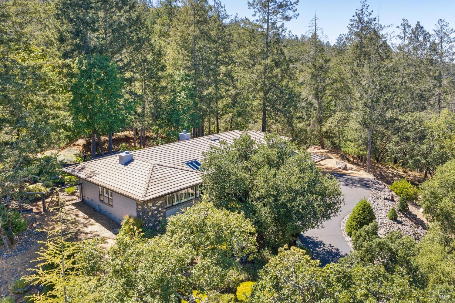 1235 White Oak Drive Santa Rosa CA 95409