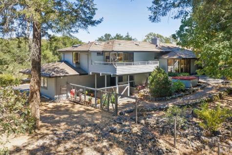1235 White Oak Drive Santa Rosa CA 95409