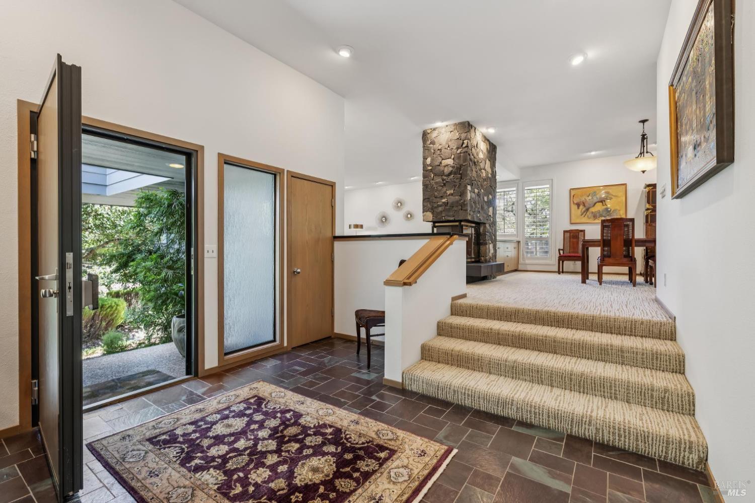1235 White Oak Drive Santa Rosa CA 95409