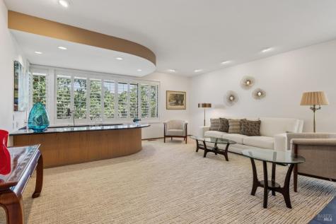 1235 White Oak Drive Santa Rosa CA 95409