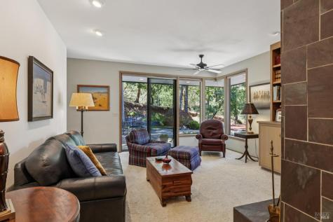 1235 White Oak Drive Santa Rosa CA 95409