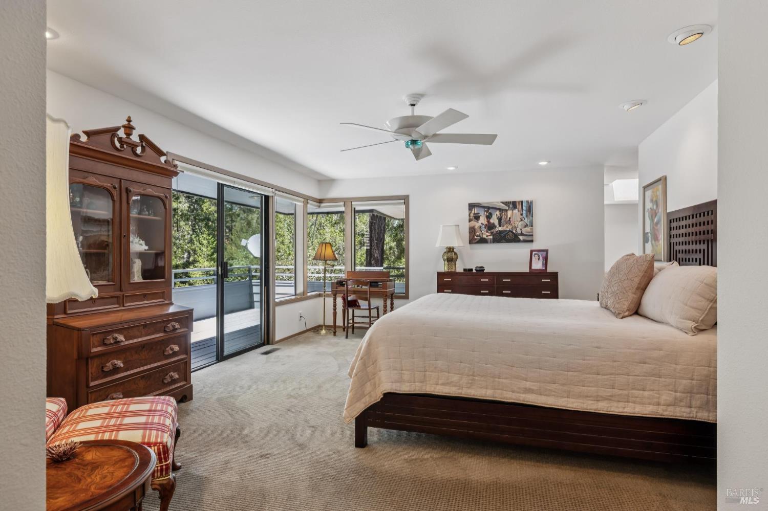 1235 White Oak Drive Santa Rosa CA 95409