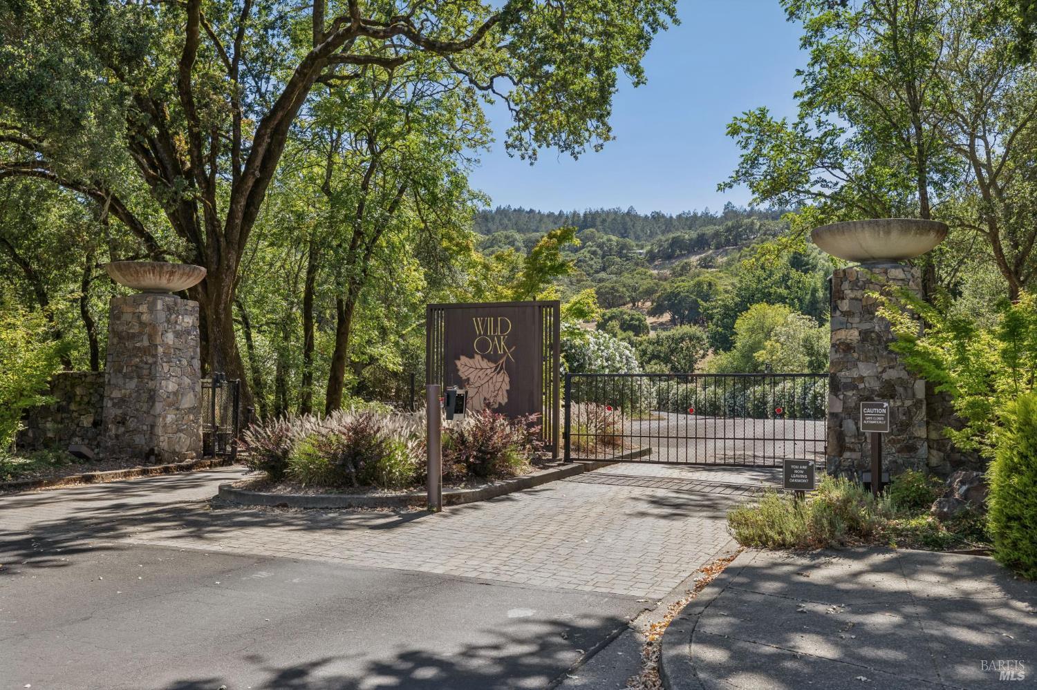 1235 White Oak Drive Santa Rosa CA 95409