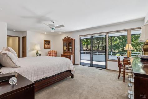 1235 White Oak Drive Santa Rosa CA 95409