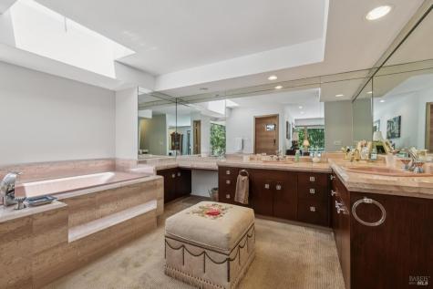 1235 White Oak Drive Santa Rosa CA 95409
