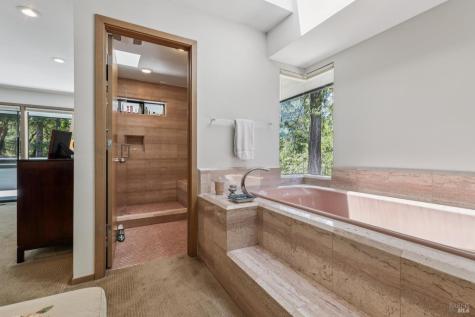 1235 White Oak Drive Santa Rosa CA 95409
