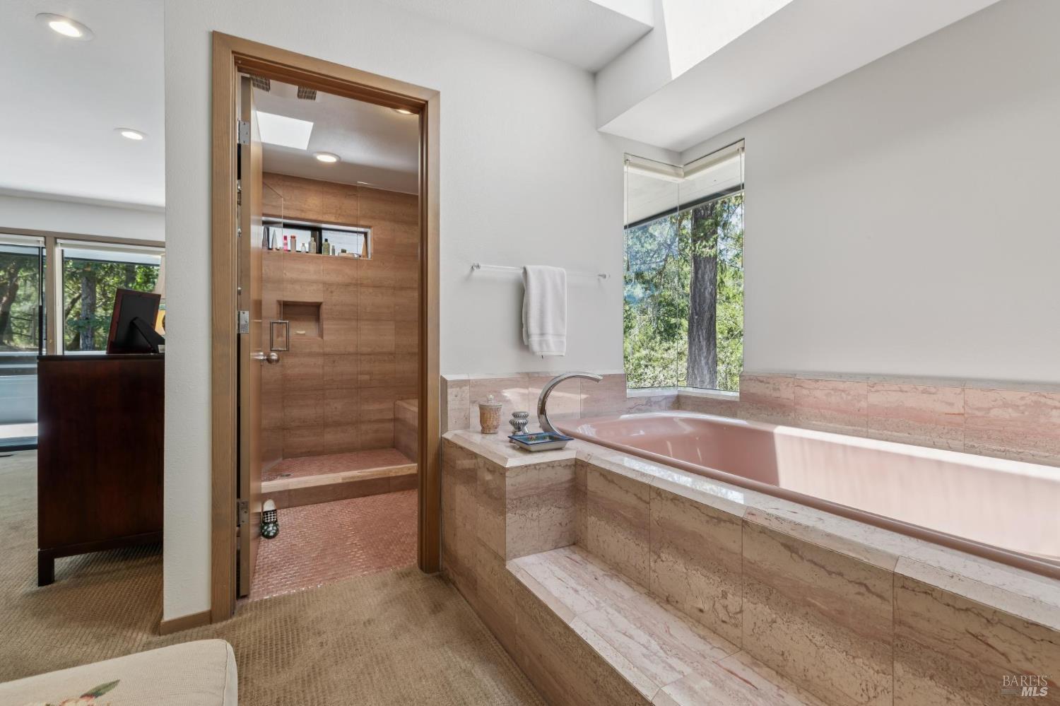 1235 White Oak Drive Santa Rosa CA 95409