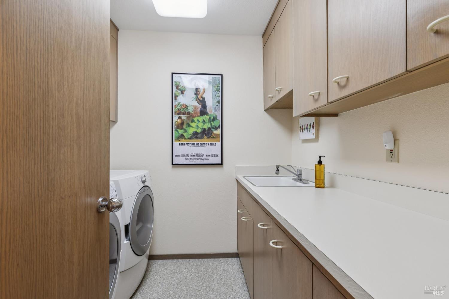 1235 White Oak Drive Santa Rosa CA 95409