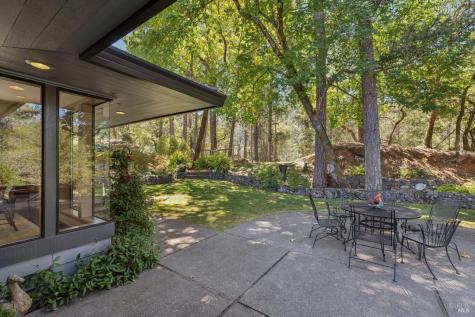1235 White Oak Drive Santa Rosa CA 95409