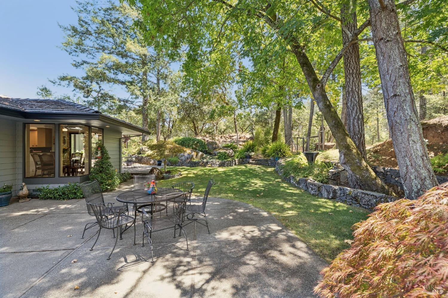 1235 White Oak Drive Santa Rosa CA 95409