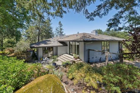 1235 White Oak Drive Santa Rosa CA 95409