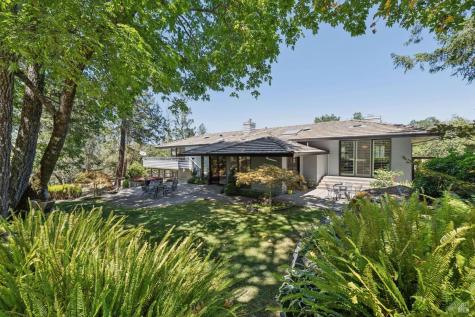 1235 White Oak Drive Santa Rosa CA 95409