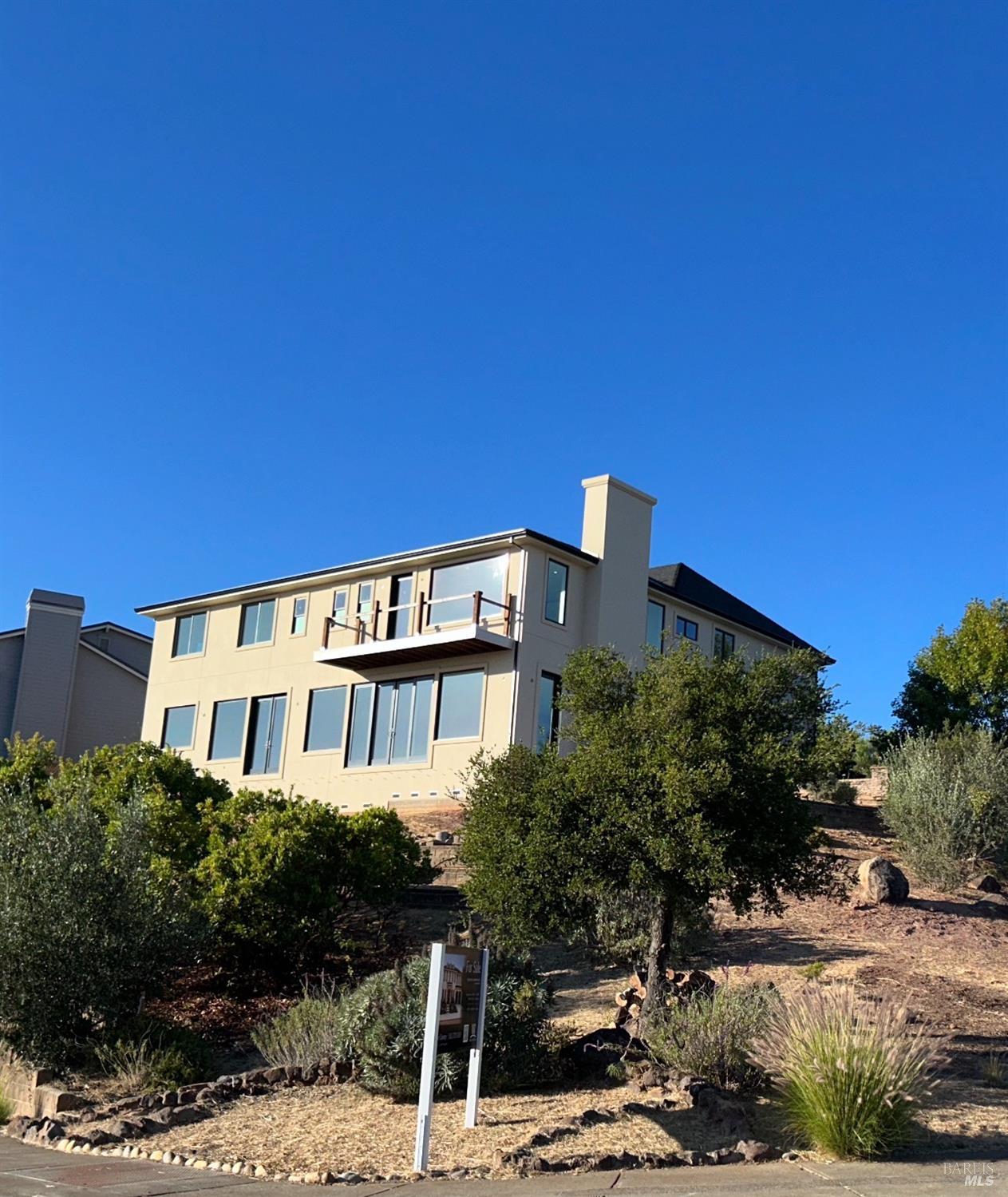 3853 Royal Manor Place Santa Rosa CA 95404
