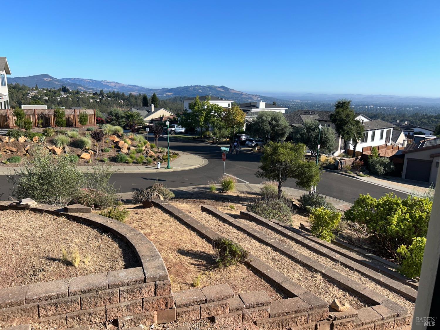 3853 Royal Manor Place Santa Rosa CA 95404
