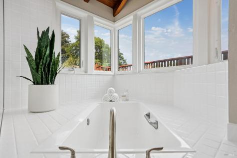 1125 Meadowcrest Drive Corte Madera CA 94925