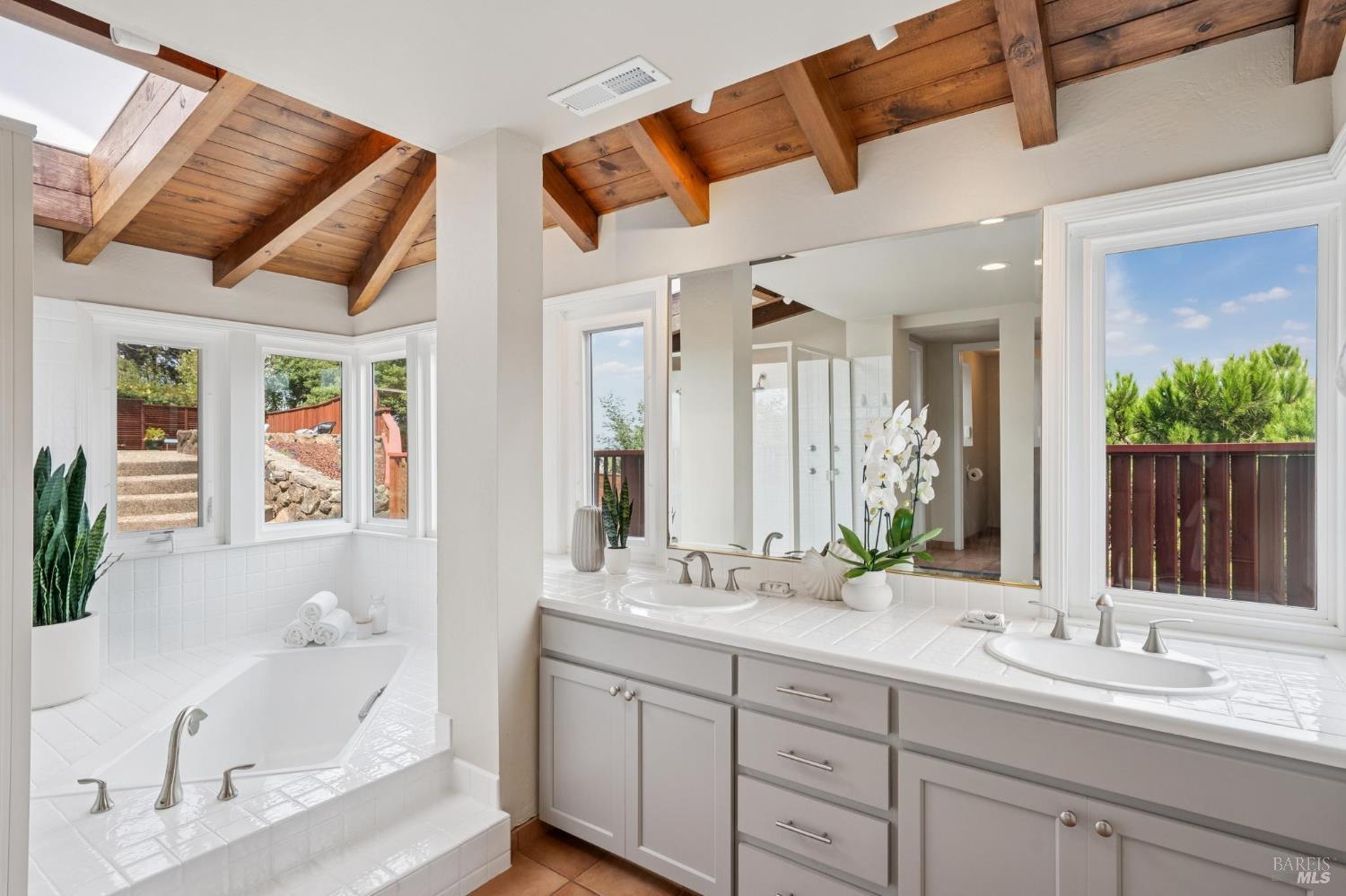 1125 Meadowcrest Drive Corte Madera CA 94925