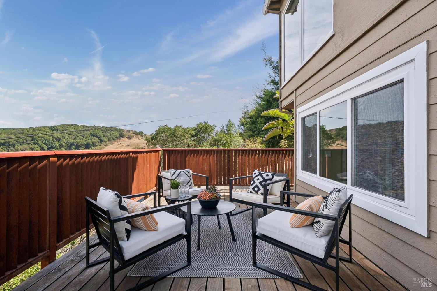 1125 Meadowcrest Drive Corte Madera CA 94925