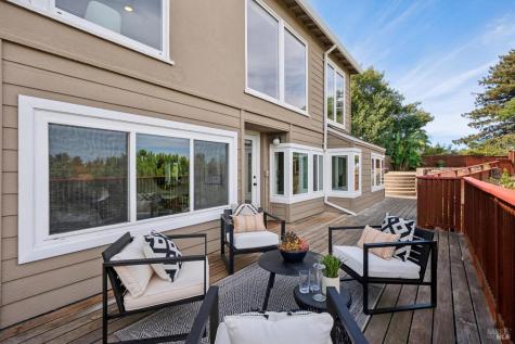 1125 Meadowcrest Drive Corte Madera CA 94925