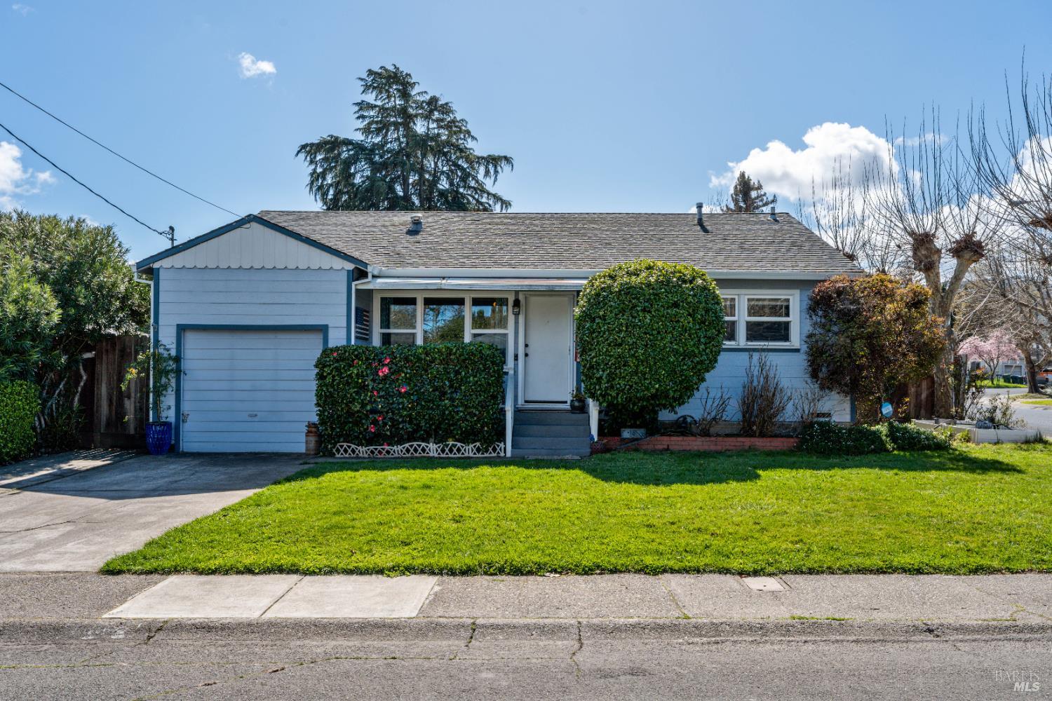 187 Magnolia Street Ukiah CA 95482