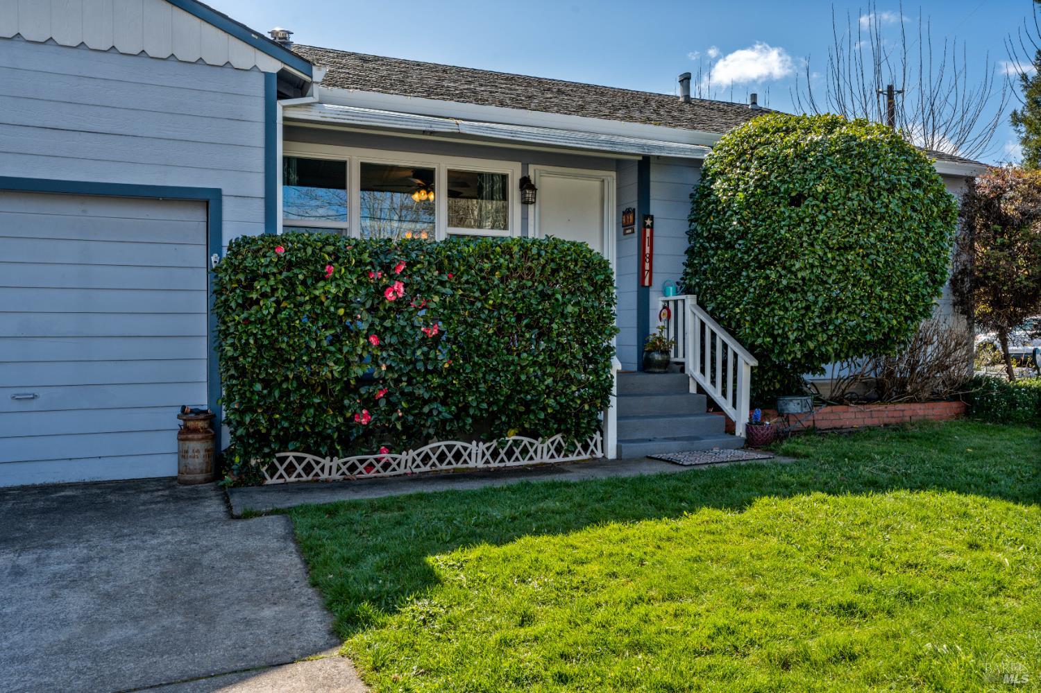 187 Magnolia Street Ukiah CA 95482