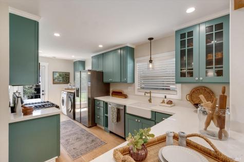 610 La Verne Avenue Santa Rosa CA 95404