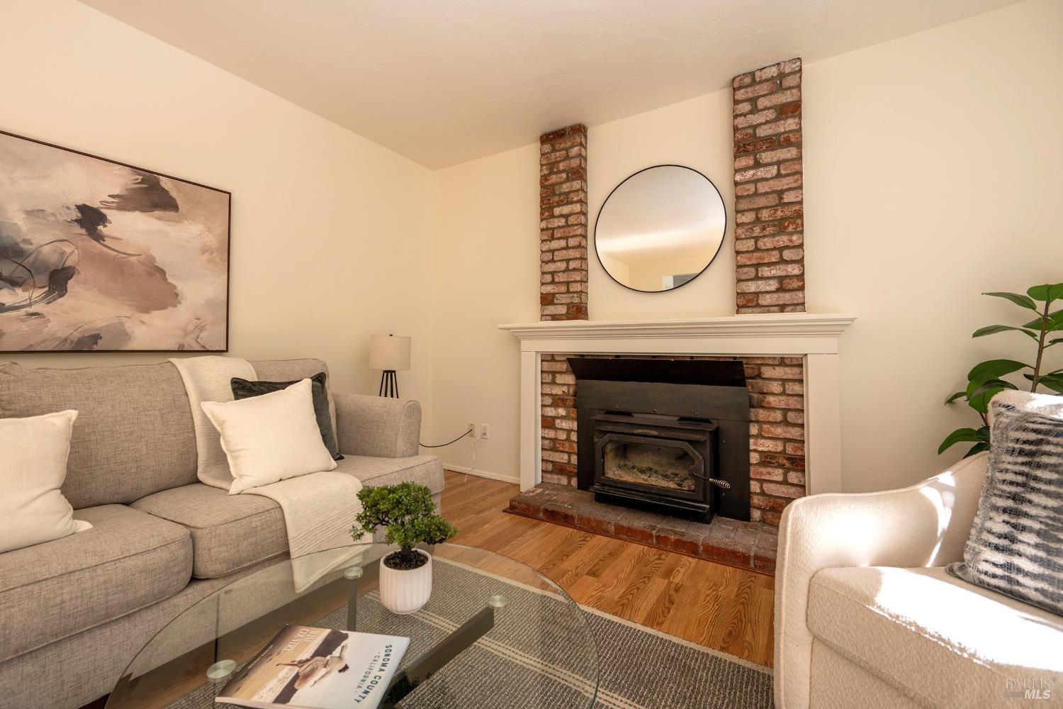 1924 Lariat Street Santa Rosa CA 95403