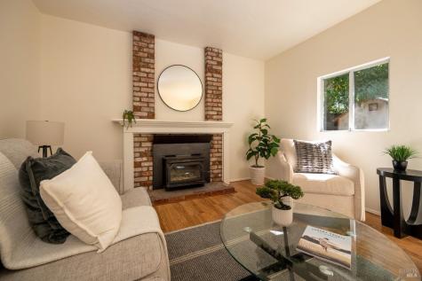 1924 Lariat Street Santa Rosa CA 95403