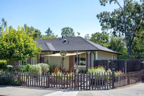 1924 Lariat Street Santa Rosa CA 95403