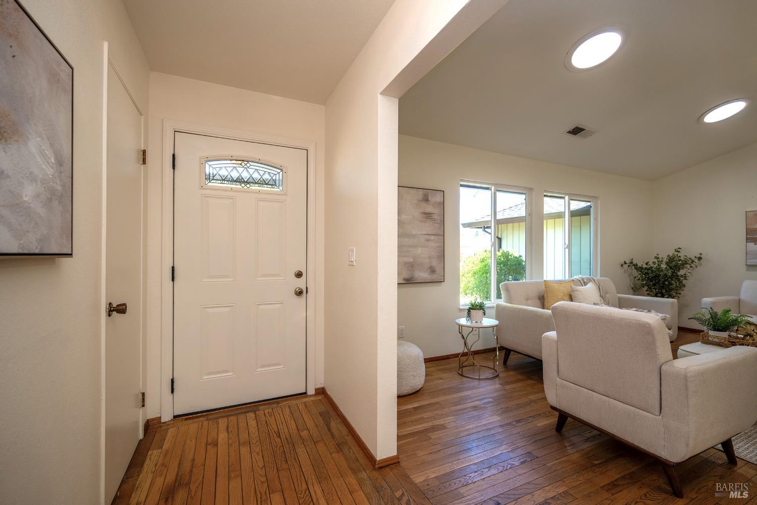 1924 Lariat Street Santa Rosa CA 95403