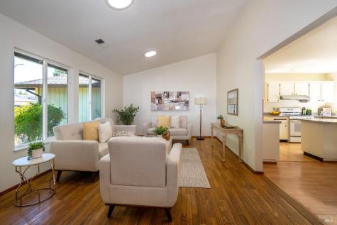 1924 Lariat Street Santa Rosa CA 95403