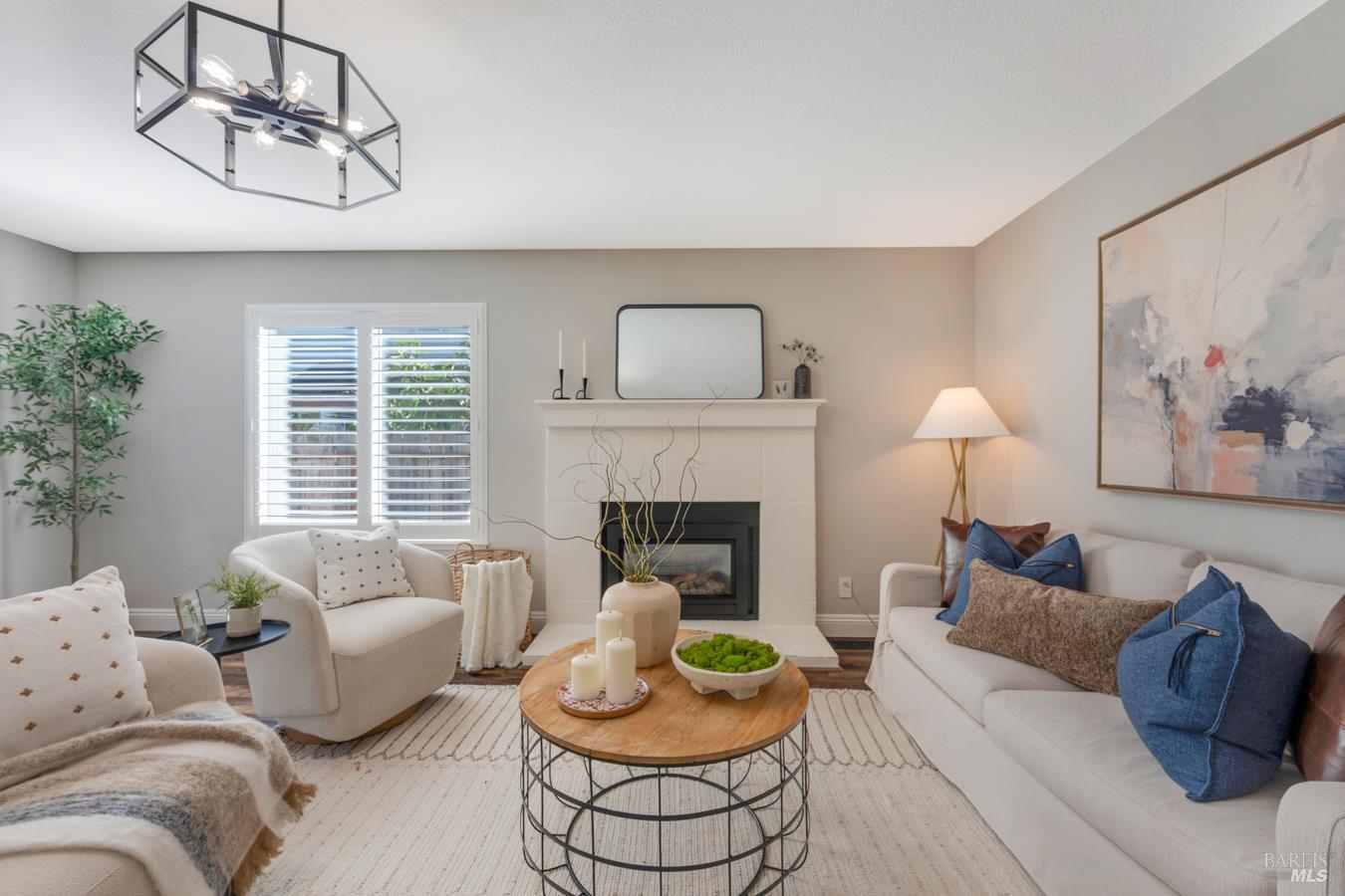 1136 Navarro Street Santa Rosa CA 95401
