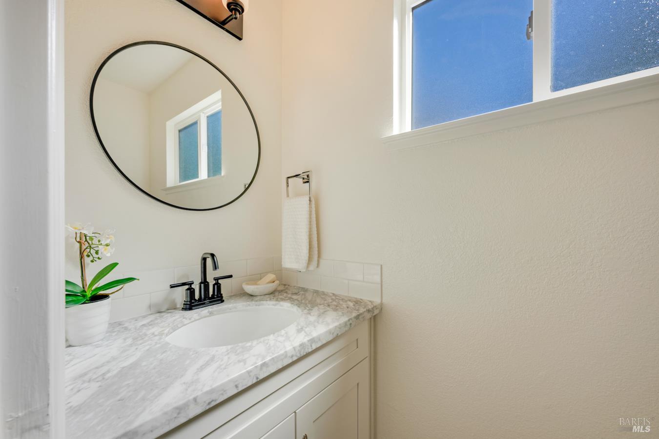 1136 Navarro Street Santa Rosa CA 95401