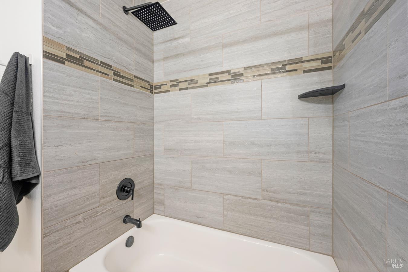 1136 Navarro Street Santa Rosa CA 95401