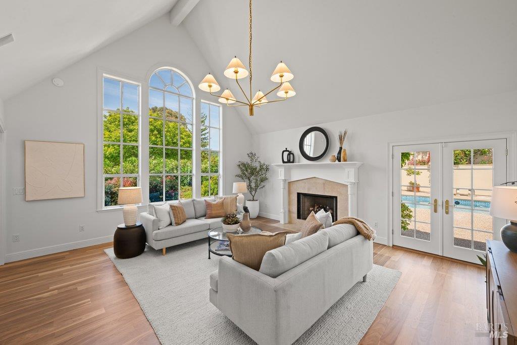 82 Mcnear Drive San Rafael CA 94901