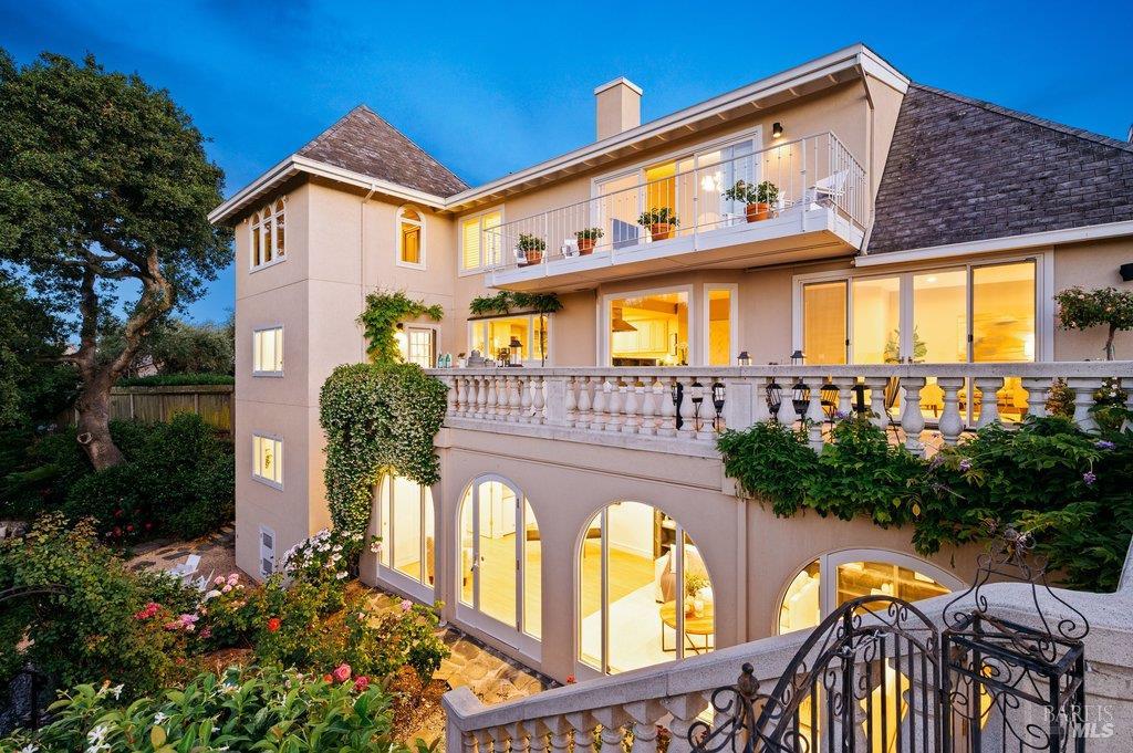 82 Mcnear Drive San Rafael CA 94901