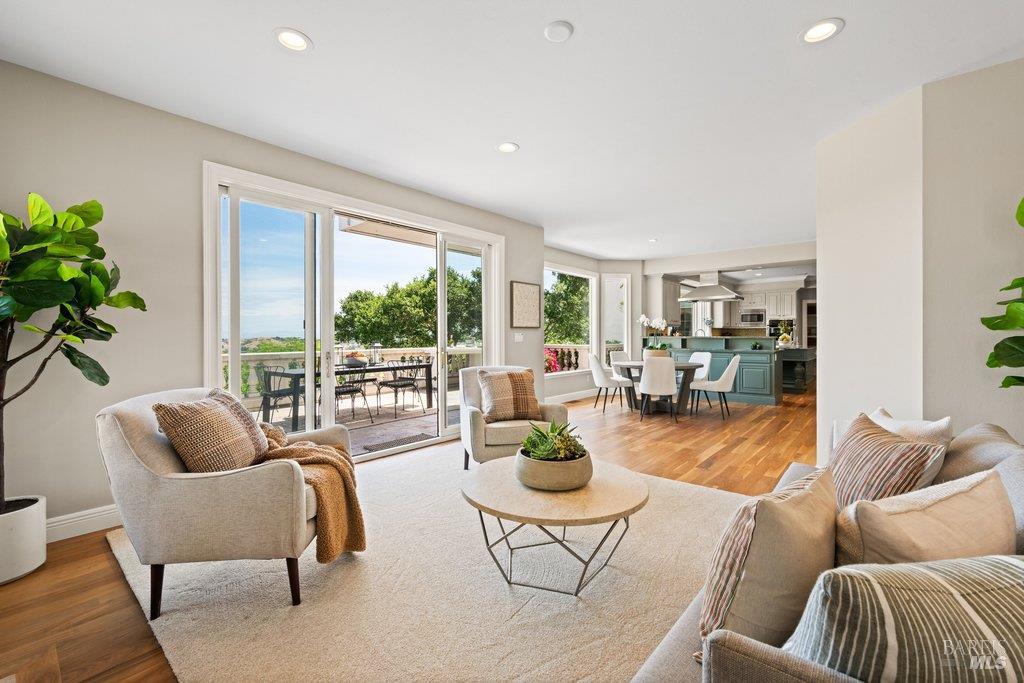 82 Mcnear Drive San Rafael CA 94901