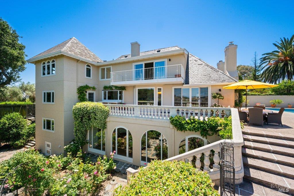 82 Mcnear Drive San Rafael CA 94901