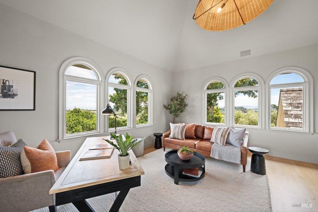 82 Mcnear Drive San Rafael CA 94901