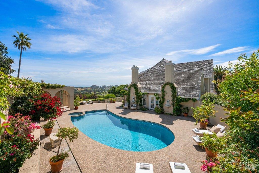 82 Mcnear Drive San Rafael CA 94901