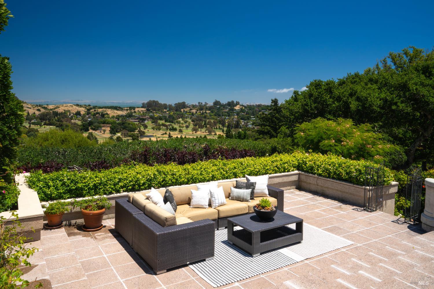 82 Mcnear Drive San Rafael CA 94901