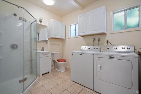 5519 Kay Drive Windsor CA 95492