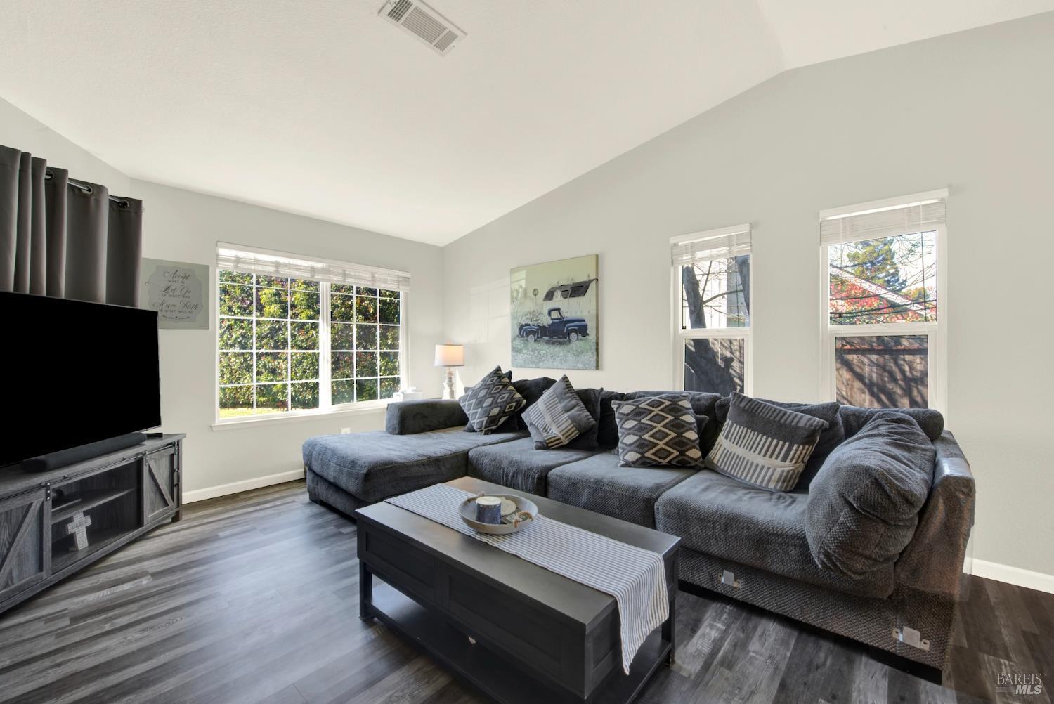 369 Kendrick Lane Vacaville CA 95687